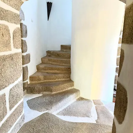 Le Manoir Medieval De Garance