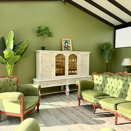 Ferienhaus Le Manoir Medieval De Garance