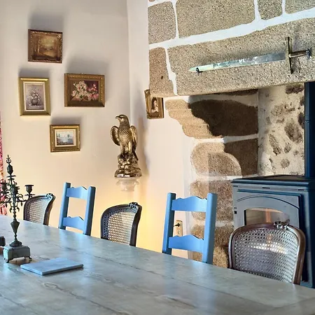 Le Manoir Medieval De Garance Vakantiehuis *
