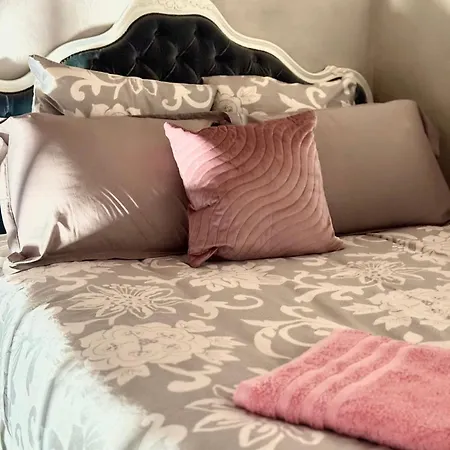 Le Manoir Medieval De Garance *