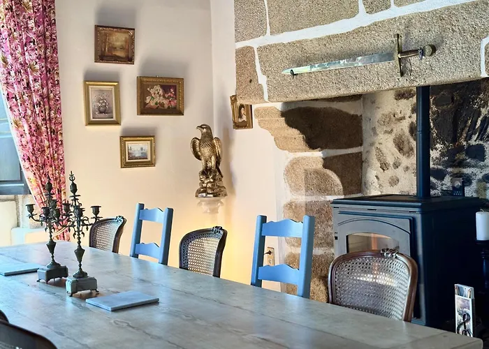 Le Manoir Médiéval De Garance Casa vacanze *