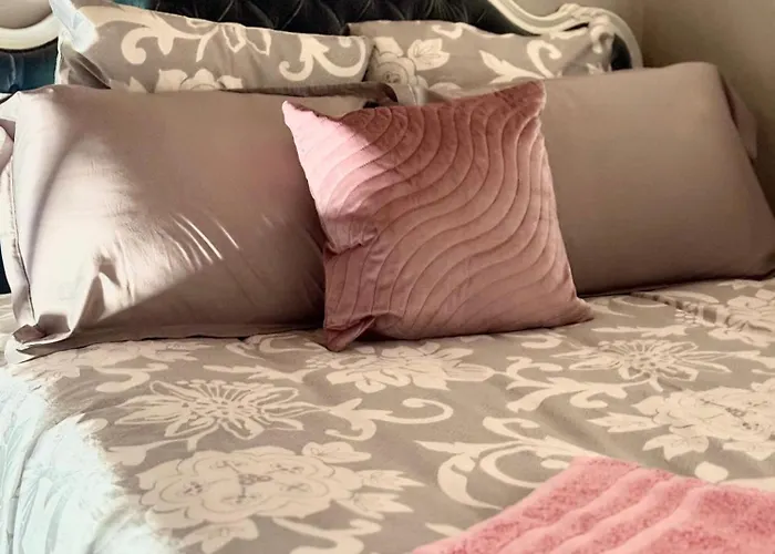 Le Manoir Médiéval De Garance *